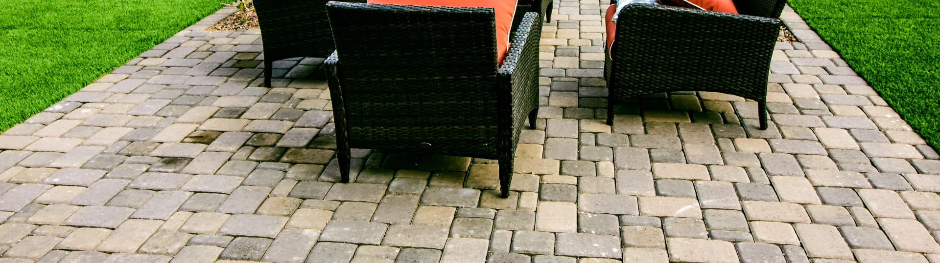 testimonials breadcrumb